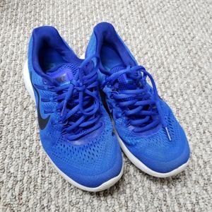 Nike womens running shoes